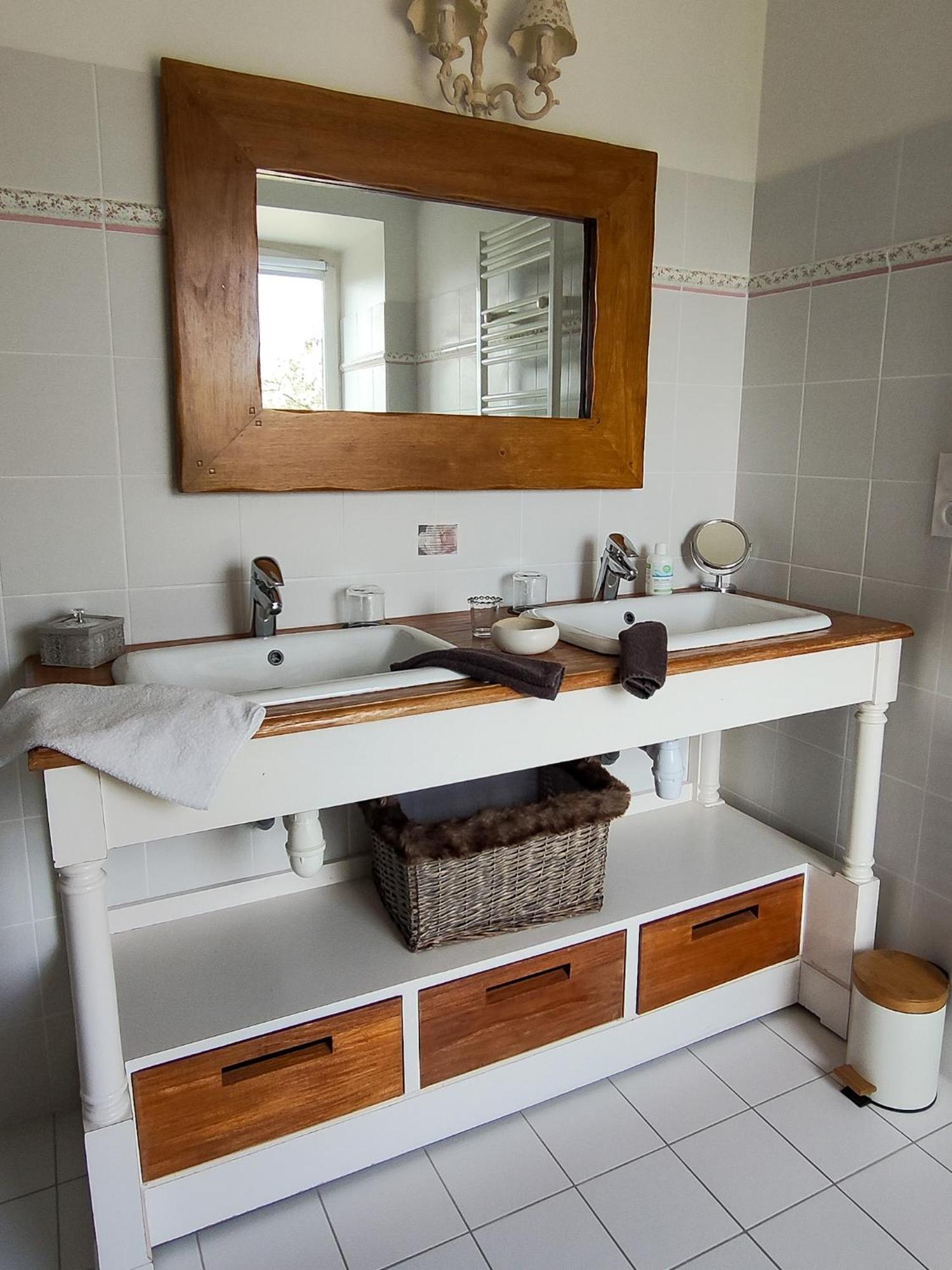 Demeure Du Porzou, Chambres D'Hotes De Charme Dans Demeure D'Exception, Parc Paysager, Spa, Massages, Proche Paimpol, Classe 4 Epis Yvias ภายนอก รูปภาพ